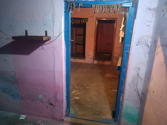 8 lakhs only bank property house